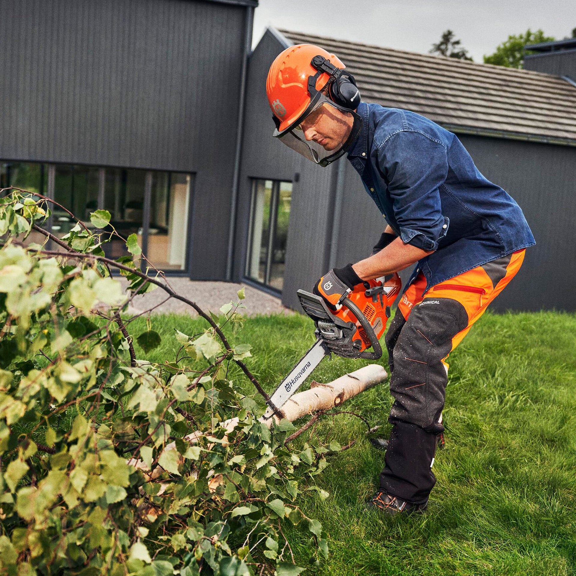 Husqvarna 130 Chainsaw